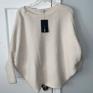 White / cream sweater 🤍